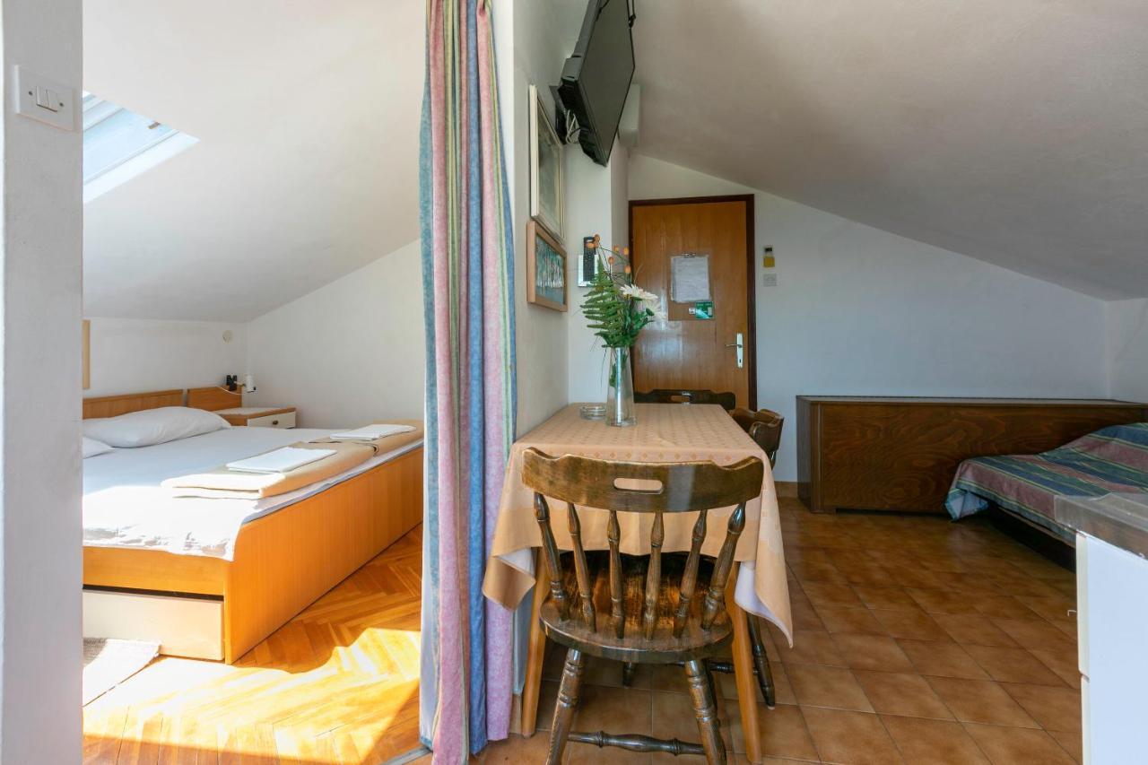 Apartments Rozaria ドラマリ エクステリア 写真